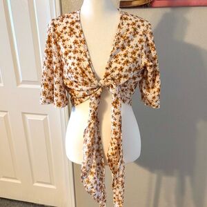 Flutter Sleeve Tie Front Top